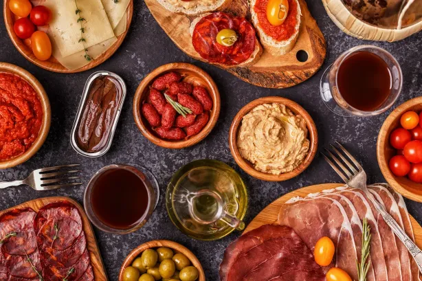 Zomerse Sferen in Andalusië: Genieten van Cultuur en Tapas